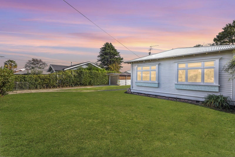 142 Charles Street, Blenheim - Carousel 2