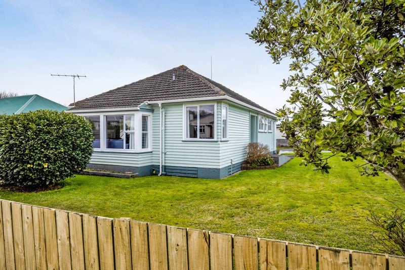 1 Malone Place, Hawera - Carousel 1