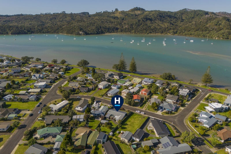 77 Catherine Crescent, Whitianga, Whitianga - Carousel 1