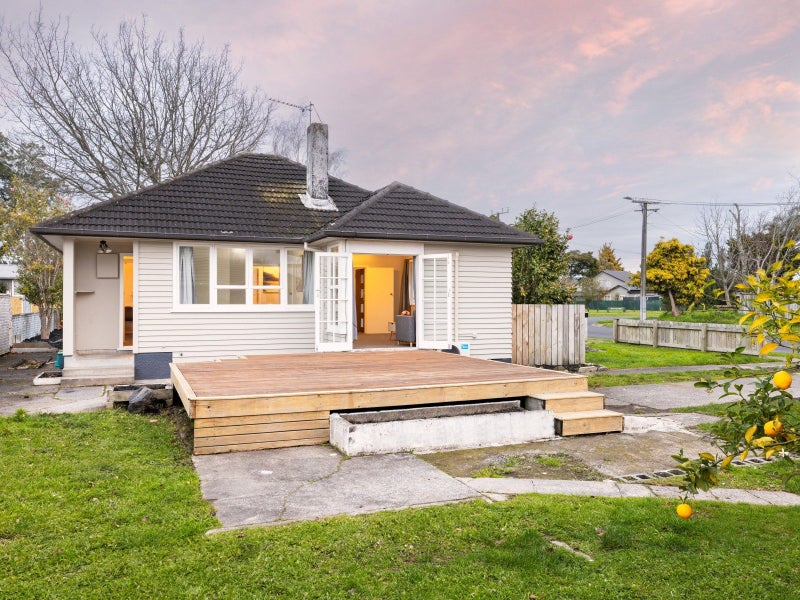 2 Yeats Crescent, Fairfield, Hamilton - Carousel 2