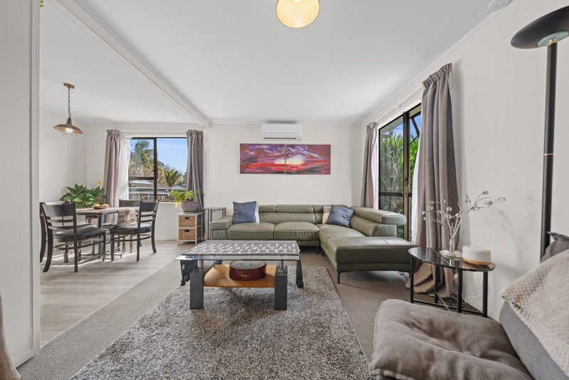 1/29 Edwin Freeman Place, Ranui, Auckland - Carousel 2