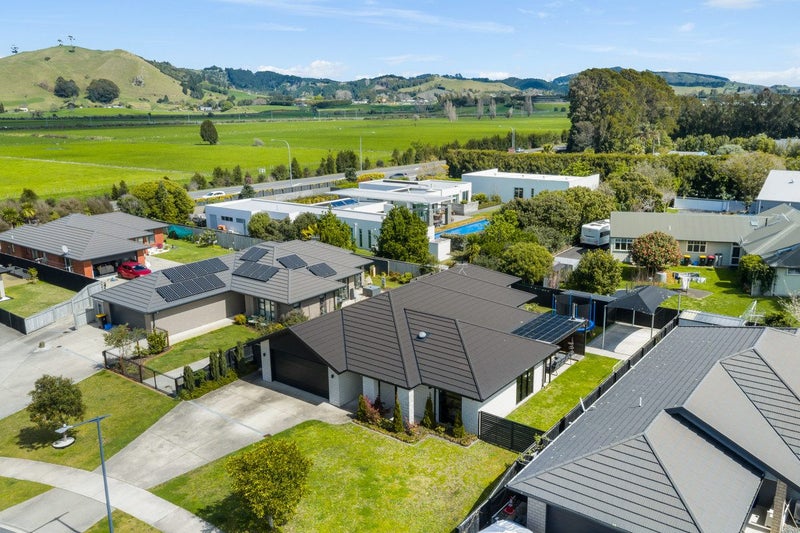 29 Leet Crescent, Papamoa Beach, Papamoa - Carousel 2