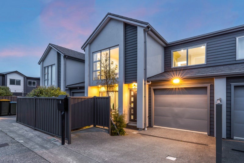 8 Tieke LANE, Kenepuru, Porirua - Carousel 1