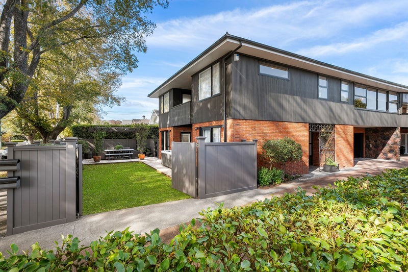 1/32 Empire Road, Epsom, Auckland - Carousel 1
