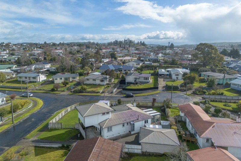 1 Jull Crescent, Waipukurau, Waipukurau - Carousel 21