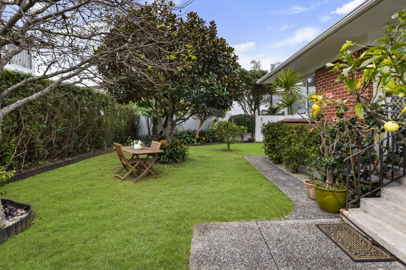 3/6 Frater Avenue, Milford, Auckland - Carousel 2