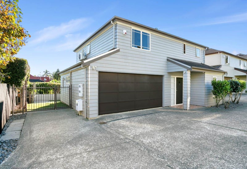 1/110 Gowing Drive, Meadowbank, Auckland - Carousel 1