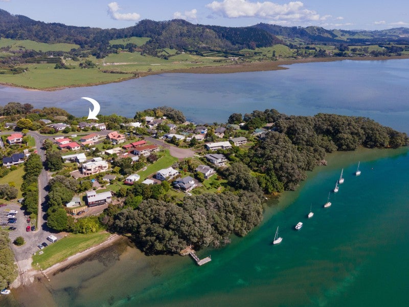 5 Moana Drive, Tanners Point, Katikati - Carousel 1