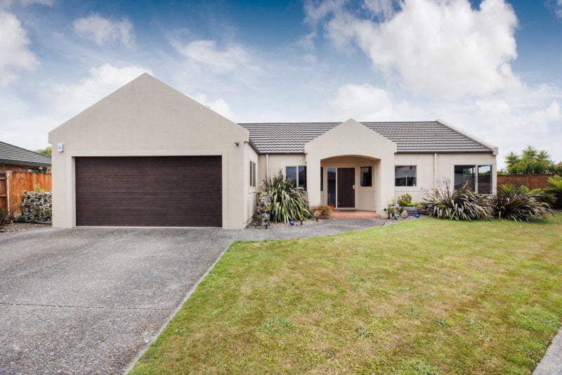 19 Rothesay Place, Highbury, Palmerston North - Carousel 35