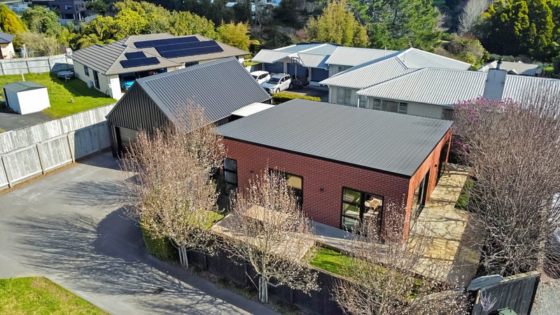 1/276B Frankley Road, Ferndale, New Plymouth - Carousel 1