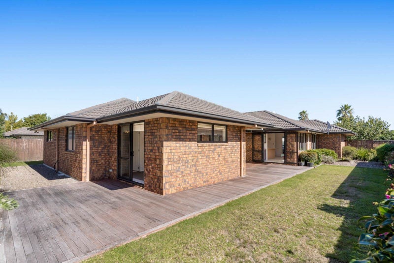 46 Twin Oak Avenue, Papamoa Beach, Papamoa - Carousel 1