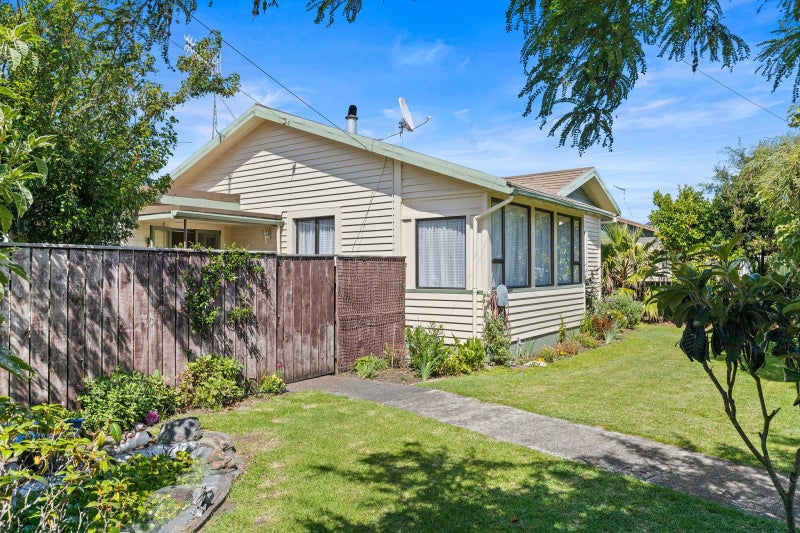 65 Bignell Street, Gonville, Whanganui - Carousel 1