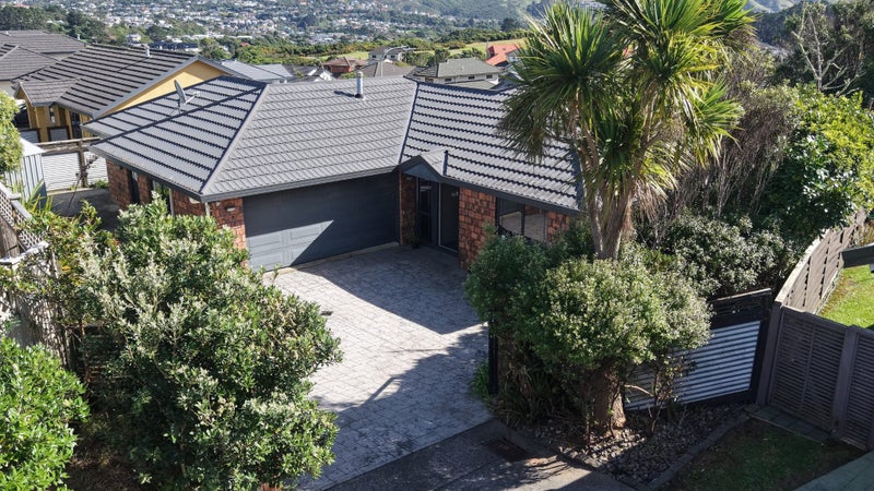 75 Kentwood Drive, Woodridge, Wellington - Carousel 1