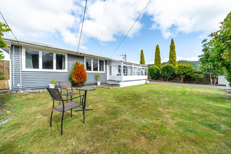 11 Henry Street, Ebdentown, Upper Hutt - Carousel 2