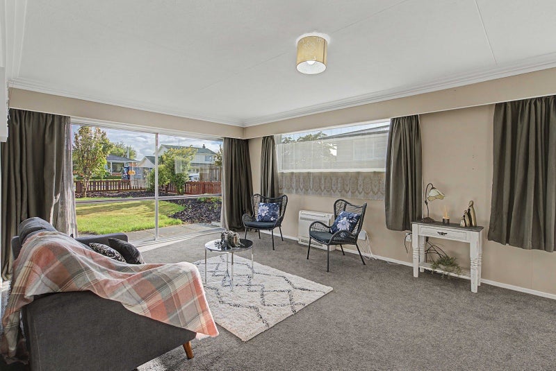 1/151 Moana Street, Rosedale, Invercargill - Carousel 1