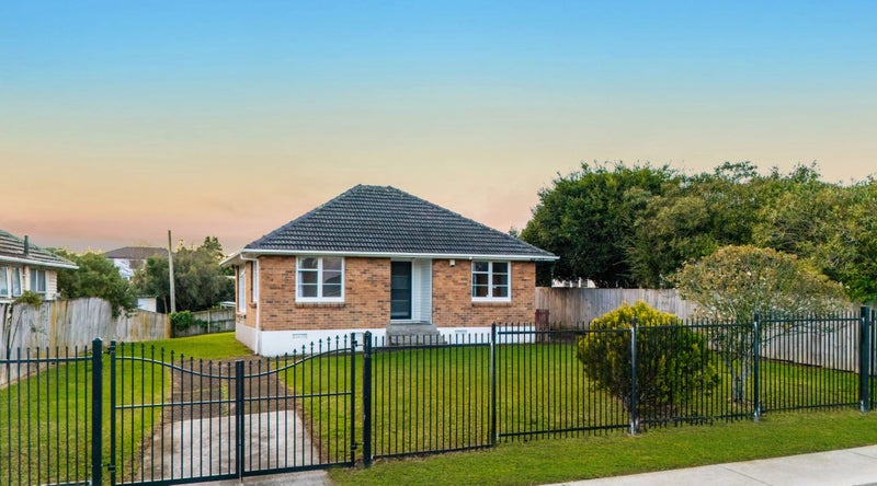 80 McAnnalley Street, Manurewa East, Auckland - Carousel 2
