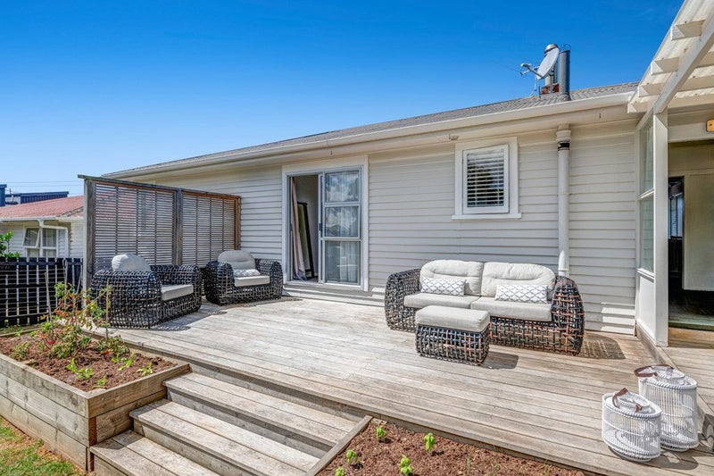 30A Tiroroa Avenue, Te Atatu South, Auckland - Carousel 16