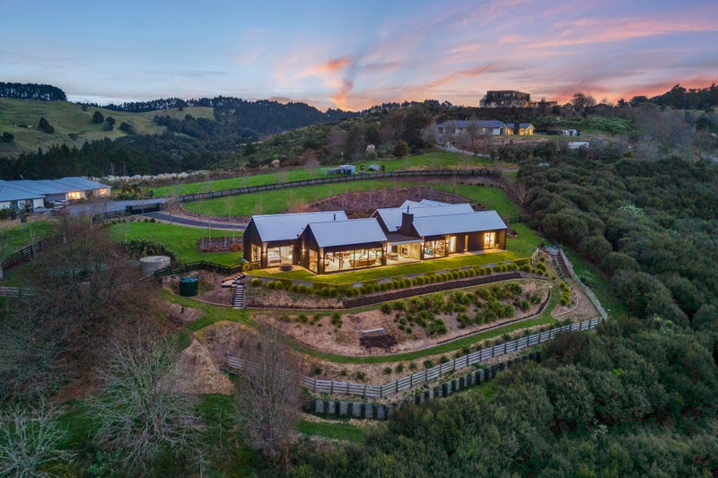 Property Valuation for 104 Stoneridge Terrace, Manurewa Trade Me