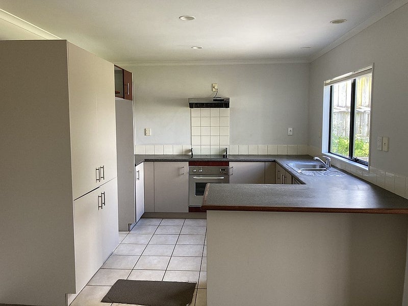 3 Killeen Place, Flat Bush, Auckland - Carousel 2