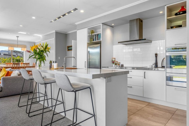 26 Blue Gum Place, New Brighton, Christchurch - Carousel 2