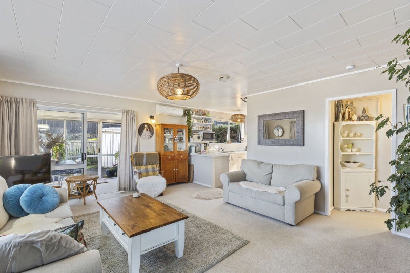 3A Rossiter Crescent, Lynmouth, New Plymouth - Carousel 1