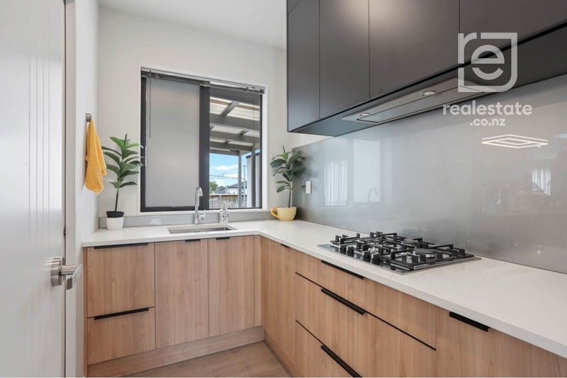 56 Mettam Drive, Swanson, Auckland - Carousel 2