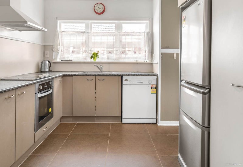 52 Pembroke Street, Papatoetoe, Auckland - Carousel 2