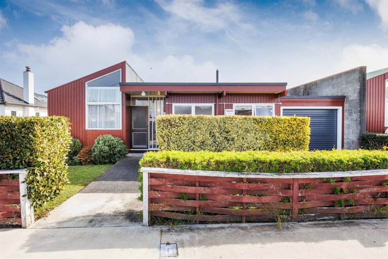 14 Totara Street, Marton - Carousel 1