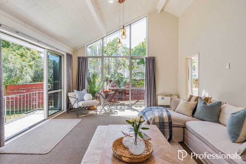 286 Riverside Drive Central, Waterloo, Lower Hutt - Carousel 2