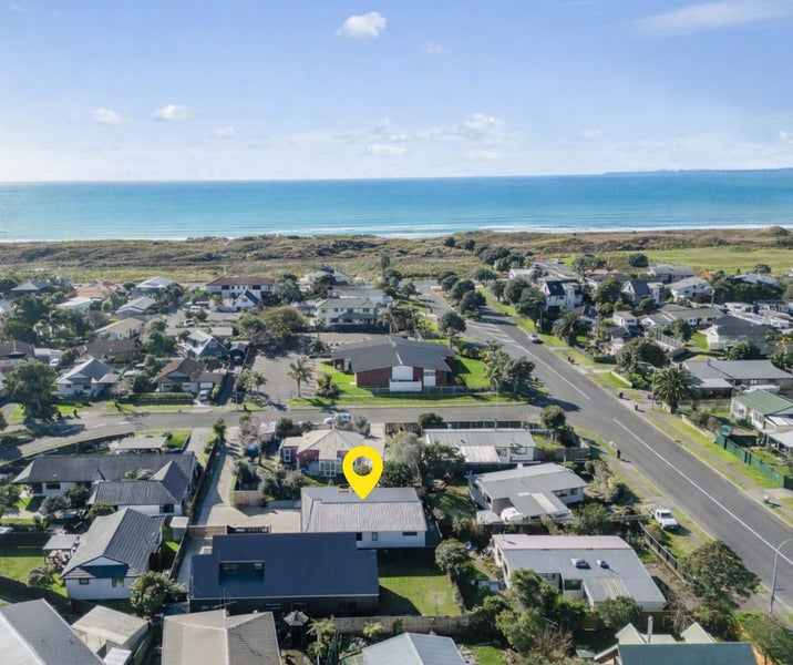 5A Hayley Grove, Papamoa Beach, Papamoa - Carousel 2
