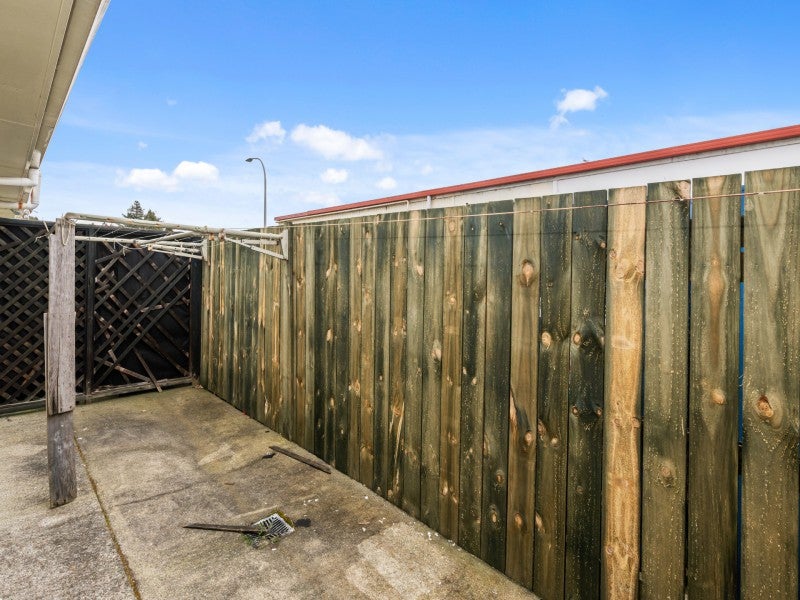 1/6 Gibson Street, Fenton Park, Rotorua - Carousel 11