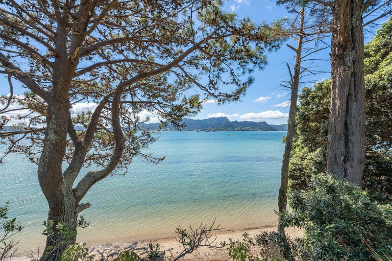 156 One Tree Point Road, One Tree Point - Carousel 2