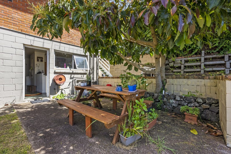 43 Sackville Street, Grey Lynn, Auckland - Carousel 24