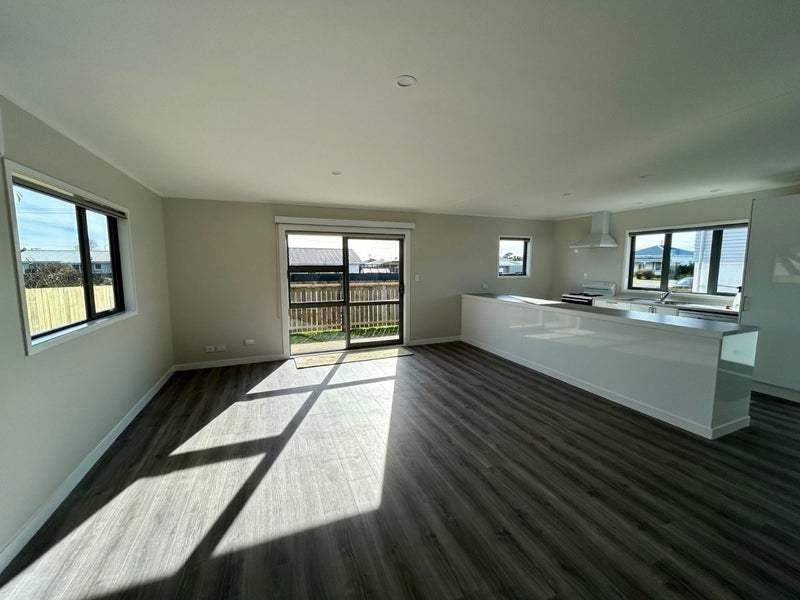 20 Bentham Street, Westport, Westport - Carousel 1