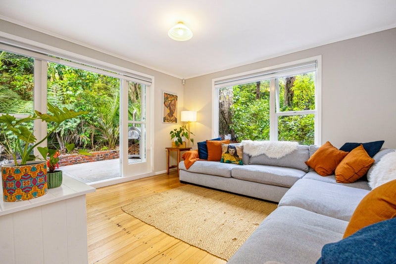 56 Waima Crescent, Titirangi, Auckland - Carousel 2