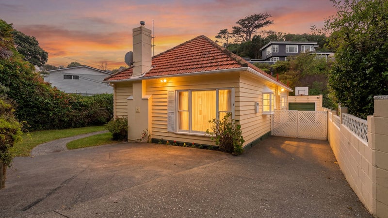 4 Wilberforce Street, Miramar, Wellington - Carousel 1