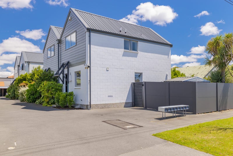 1/17 Geraldine Street, Edgeware, Christchurch - Carousel 1