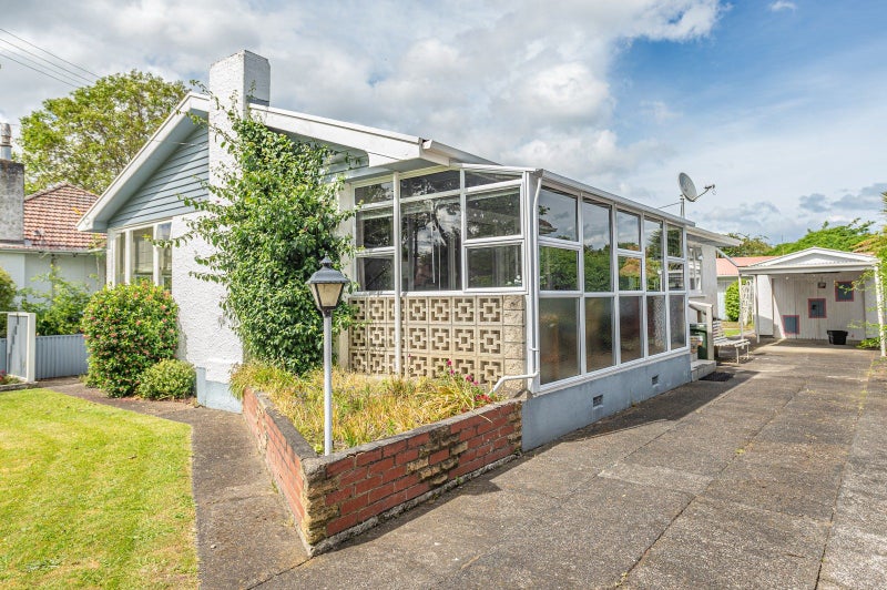 7 Cumbrae Place, Aramoho, Whanganui - Carousel 2