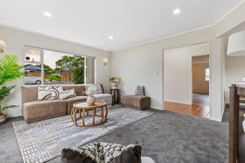 13 Ginders Drive, Massey, Auckland - Carousel 2