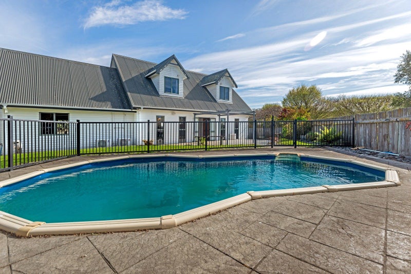 12 Ruru Avenue, Lytton West, Gisborne - Carousel 1