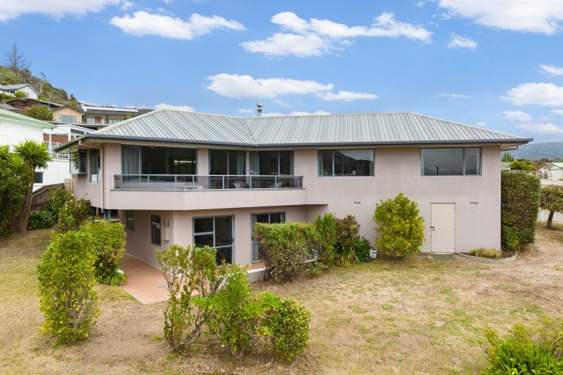 68 Moana View Road, Waikawa, Picton - Carousel 1