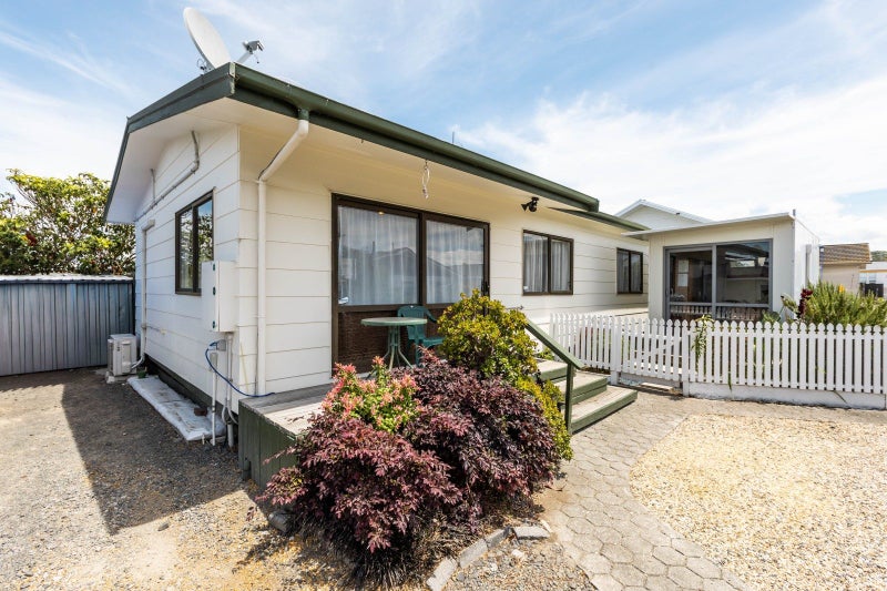 4/2 Lee Road, Taradale, Napier - Carousel 1