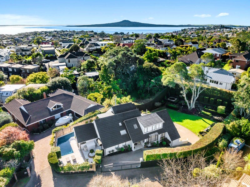 9 Wynsfield Garden, St Heliers, Auckland - Carousel 2