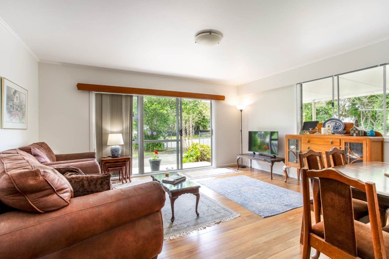 2/73 Vodanovich Road, Te Atatu South, Auckland - Carousel 2