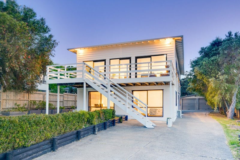 91 Pacific Parade, Army Bay, Whangaparaoa - Carousel 1