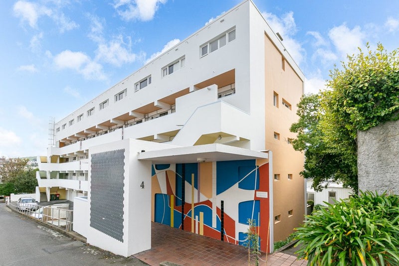 14/4 Claremont Grove, Mount Victoria, Wellington - Carousel 13
