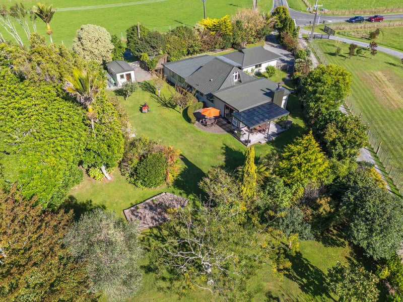 43 Te Horo Hautere Cross Road, TE HORO, OTAKI - Carousel 1