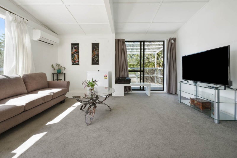 3 Donovan Avenue, Massey, Auckland - Carousel 2