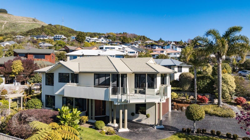 1 Windleborn Place, Richmond, Richmond - Carousel 1