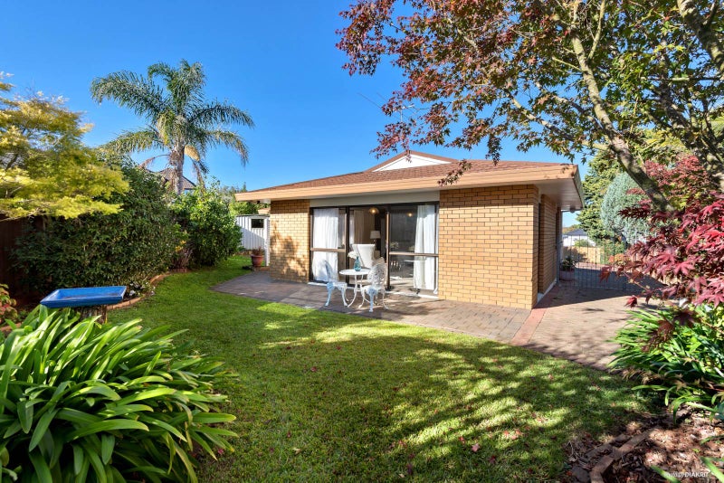 2/14 Parramatta Place, Botany Downs, Auckland - Carousel 2